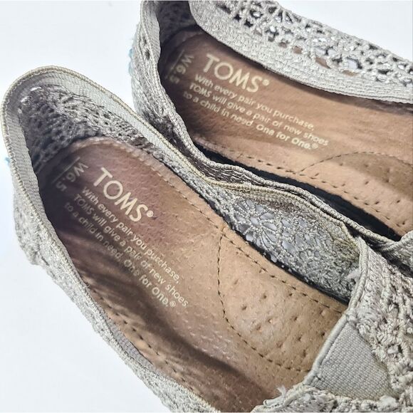 Toms Shoes Womens 6.5 Tan Crochet Lace Slip On Flats Alpargata - Picture 5 of 6